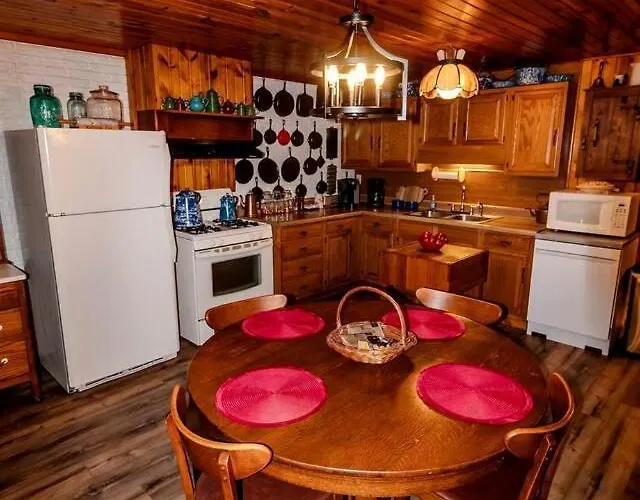 Сasa de vacaciones Rustic, Pet Friendly Near East Fork Lake, Olney, Illinois *
