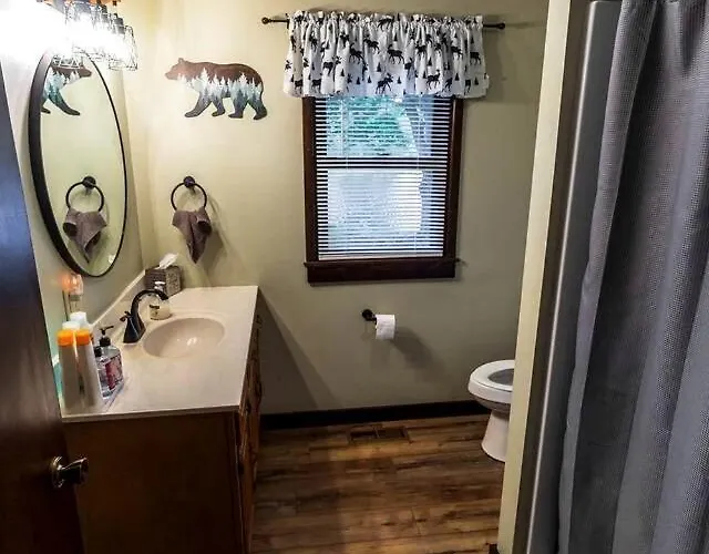 Rustic, Pet Friendly Near East Fork Lake, Olney, Illinois Сasa de vacaciones