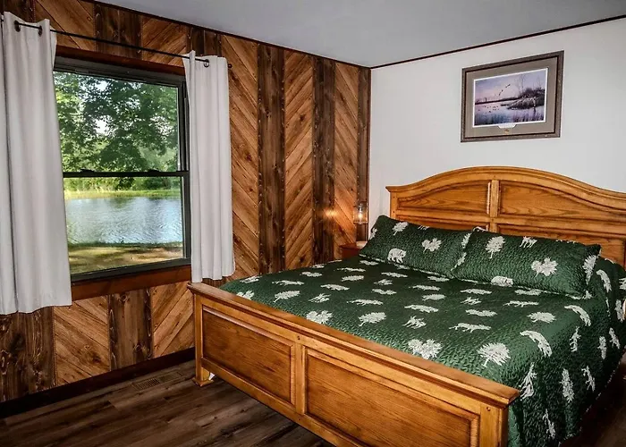 Rustic, Pet Friendly Near East Fork Lake, Olney, Illinois Сasa de vacaciones