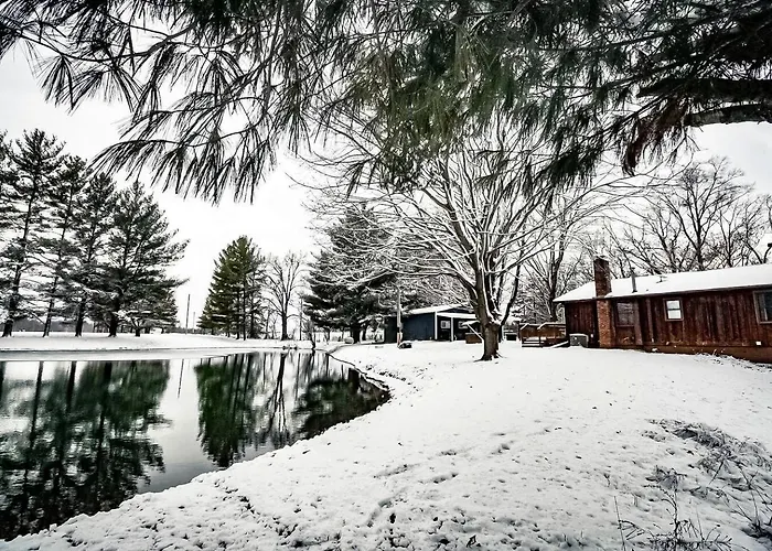 Rustic, Pet Friendly Near East Fork Lake, Olney, Illinois * Olney